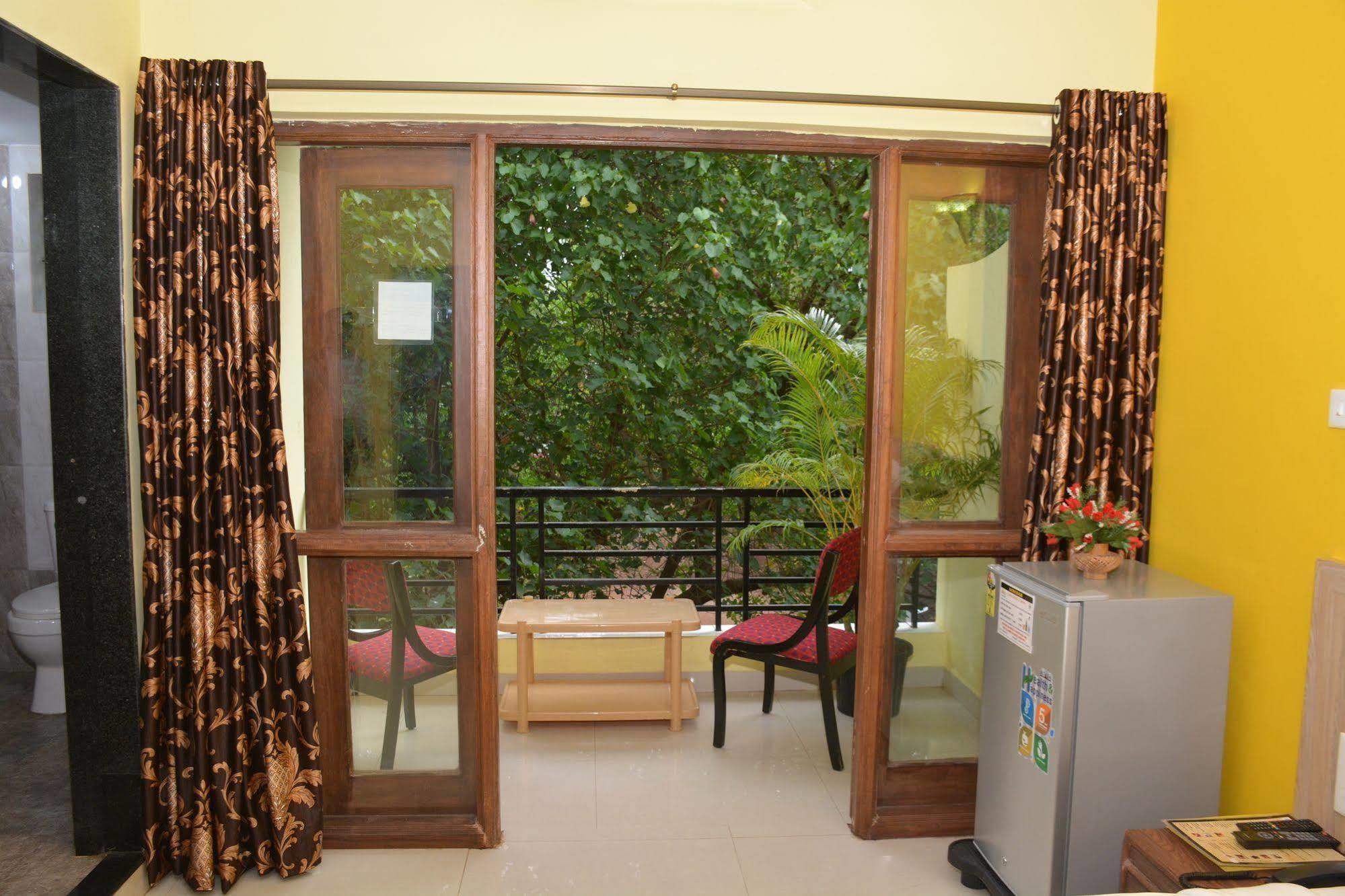 Rbr Suites Calangute Ngoại thất bức ảnh